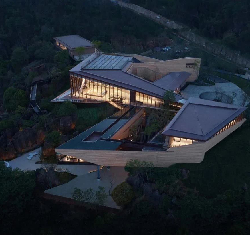 Yunnan Mountain and Sea Art Museum